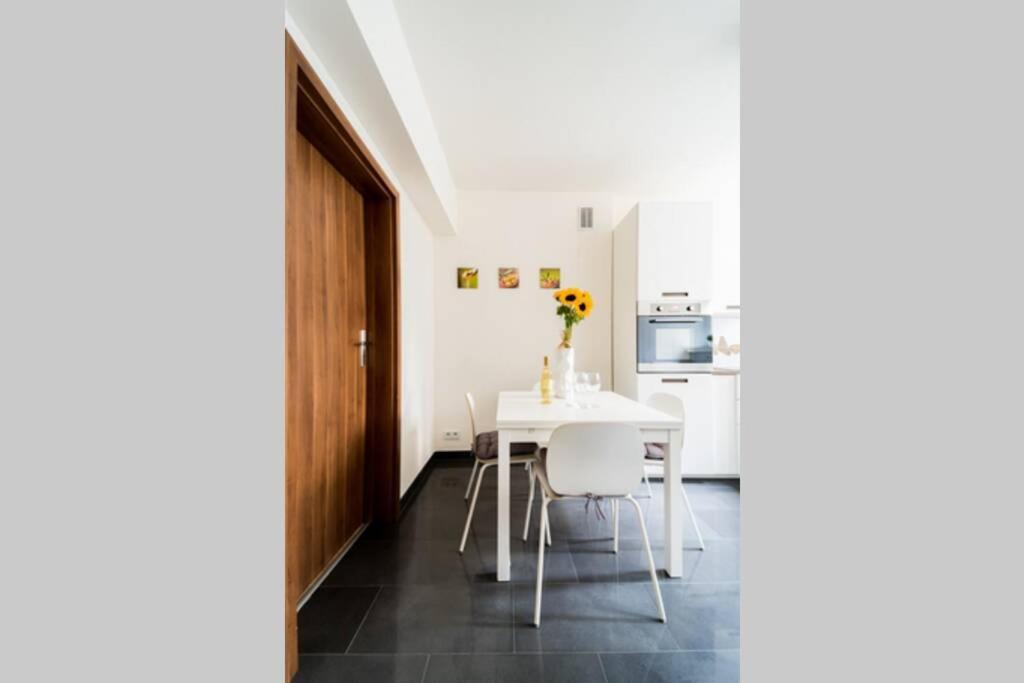 3 Rooms Big Apartment - 150 M Town Hall - Nice Design Wroclaw Exterior photo